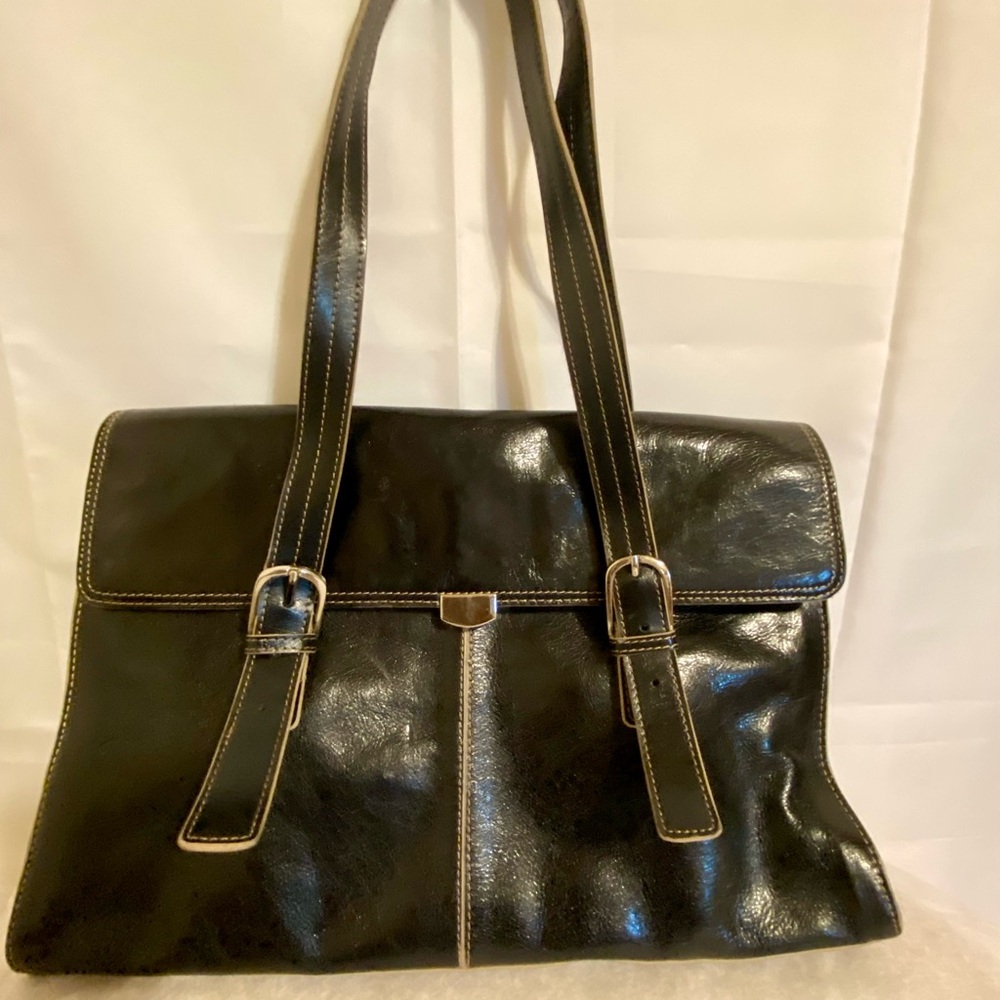Kenneth Cole Reaction Glossy Black Shoulder Bag